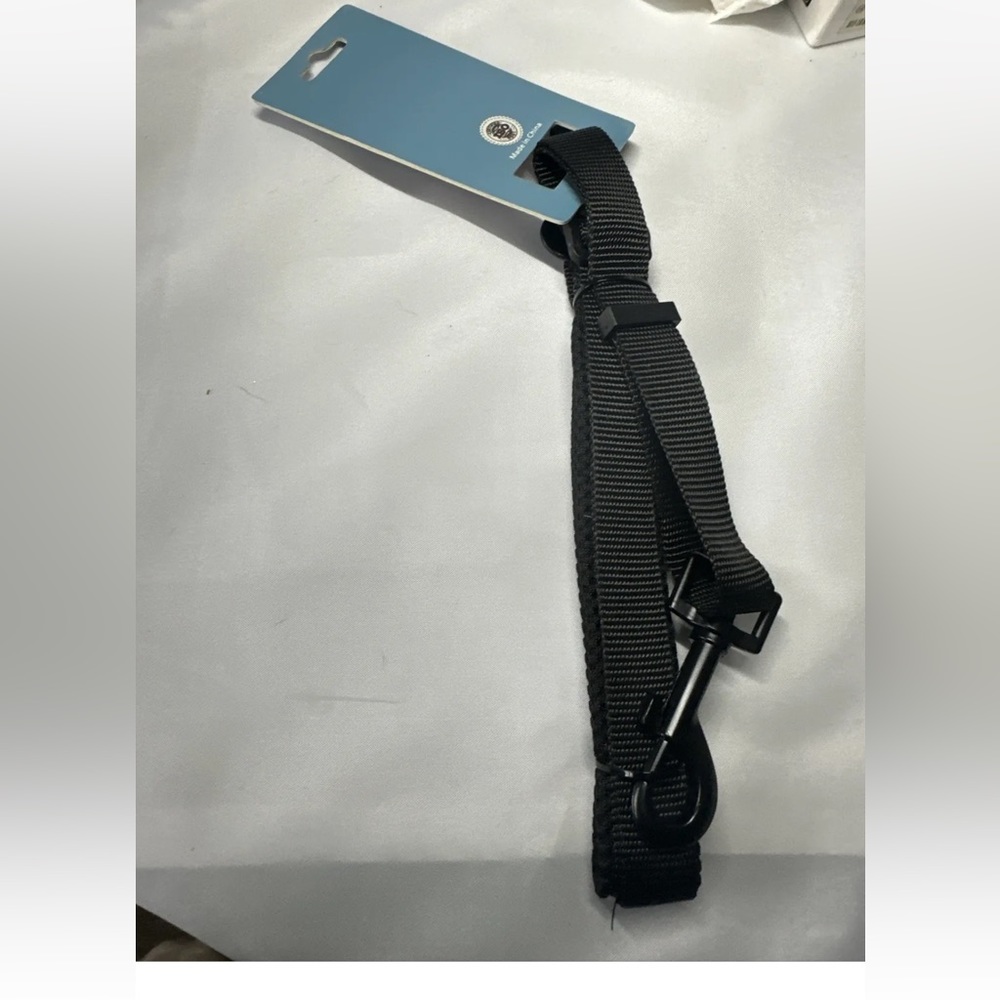 New with tag pet seatbelt